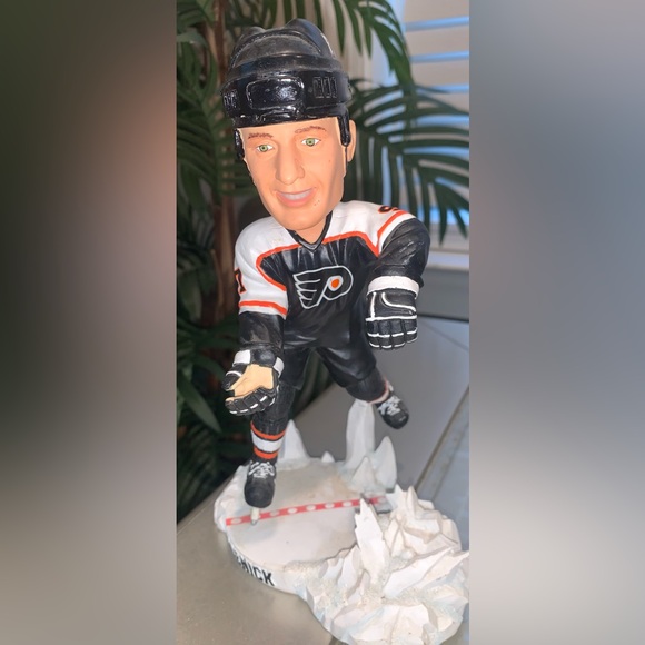 2004 FOREVER JEREMY ROENICK BOBBLEHEAD PHILADELPHIA FLYERS (NEW) - Picture 1 of 5